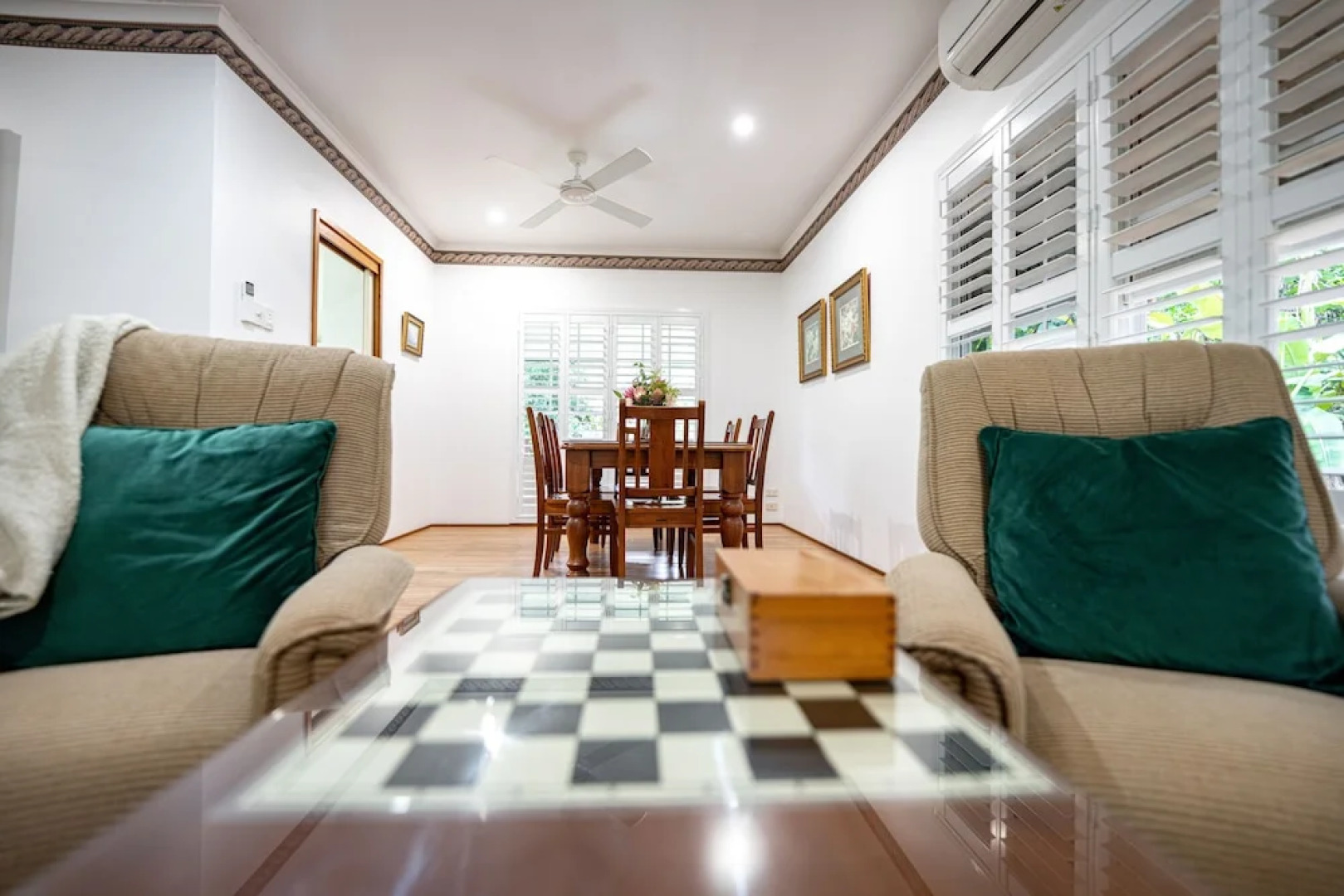 Birds 'n' Bloom Cottages