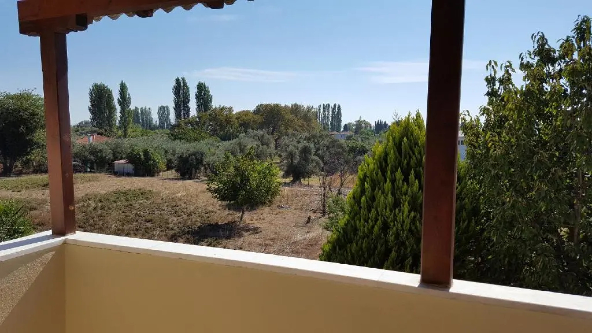 Palirria Hotel & Studios