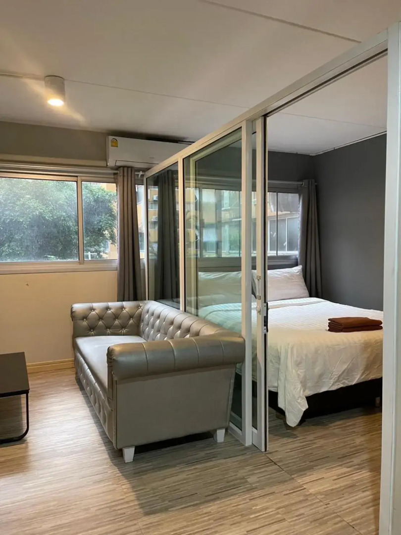 Deluxe at Popular Condo