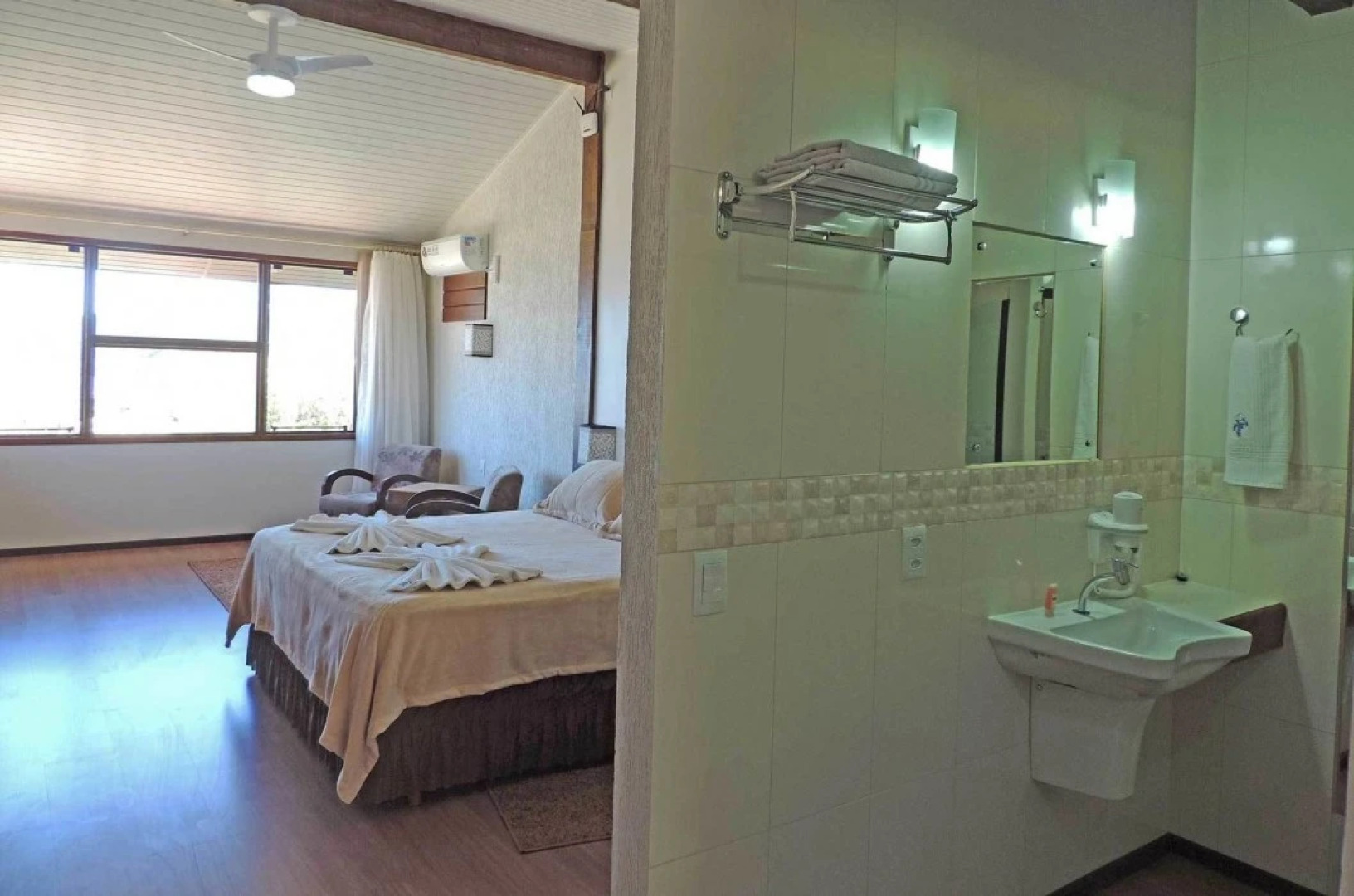 Paraíso Hostel Praia do Rosa