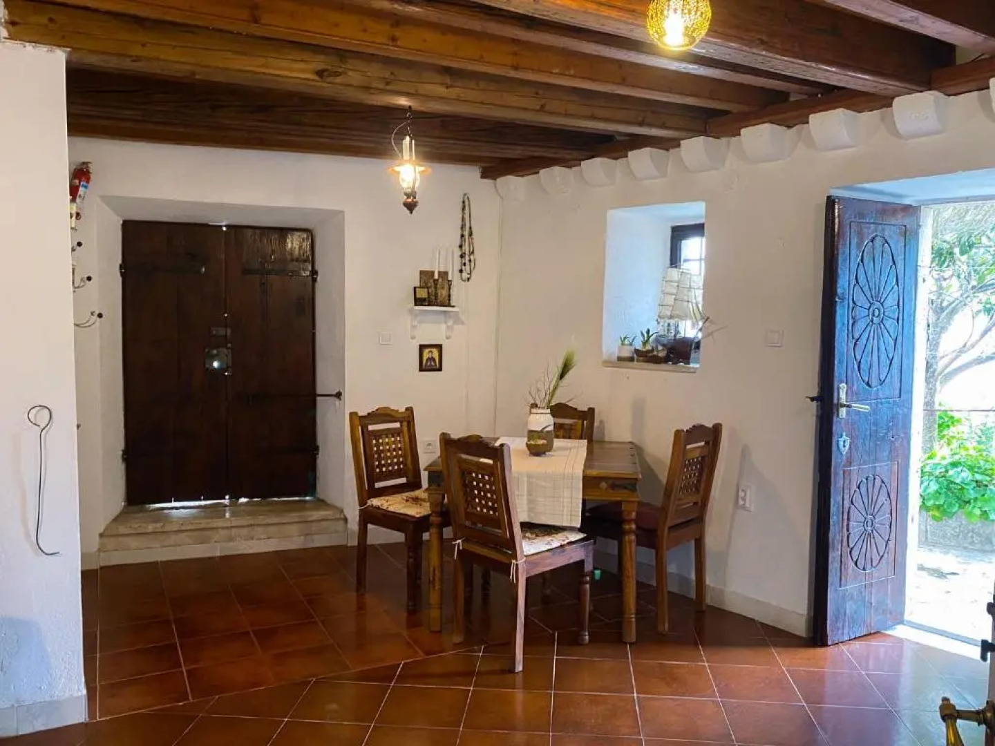 Charming Bohemian house in Perast