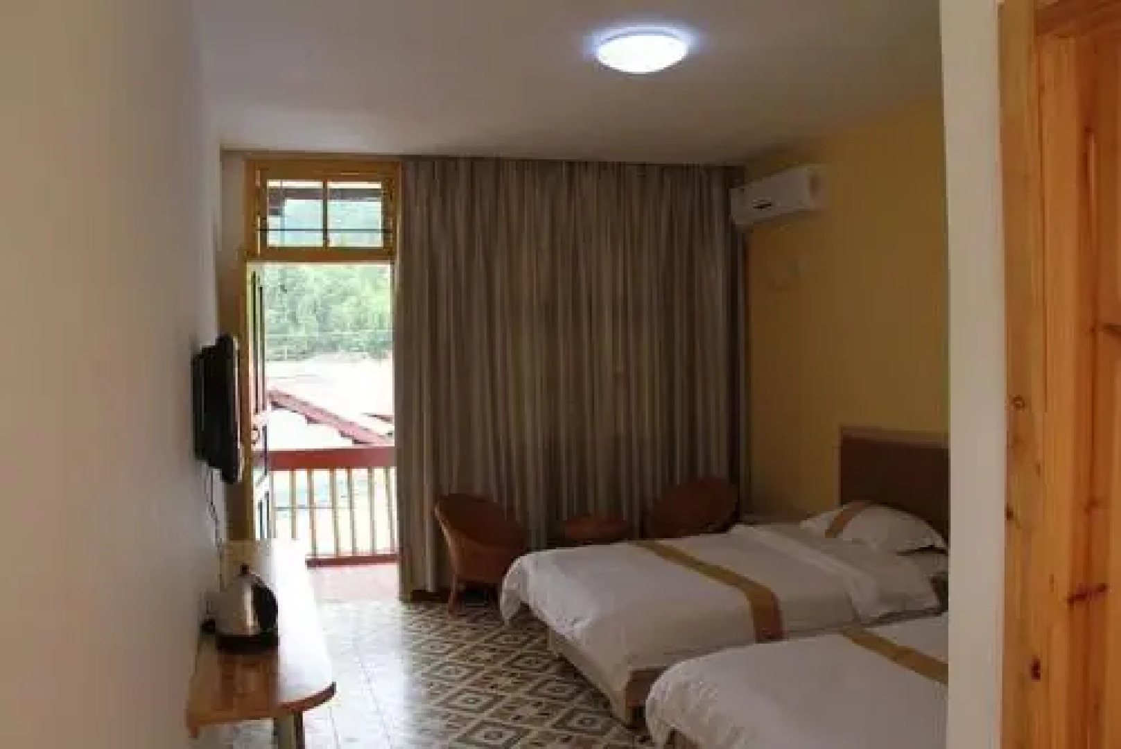 Wuyi Mountain Da Wang Peak Youth Hostel