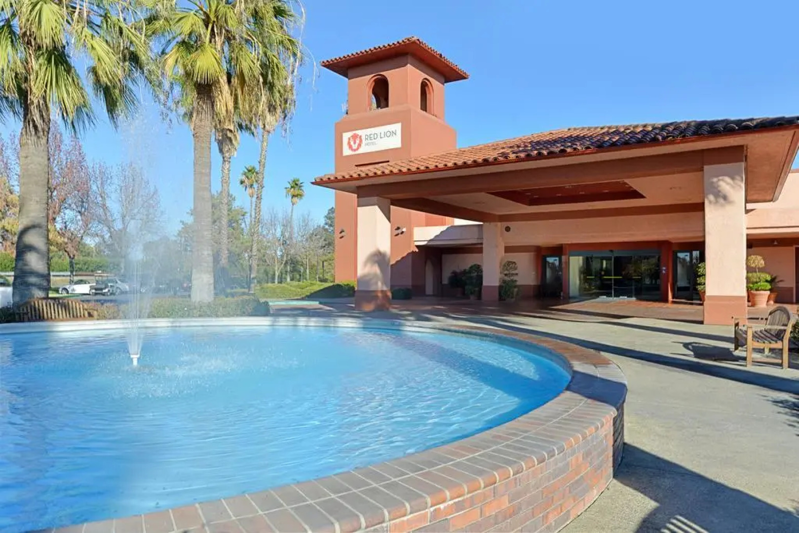 Red Lion Hotel Woodlake Conference Center