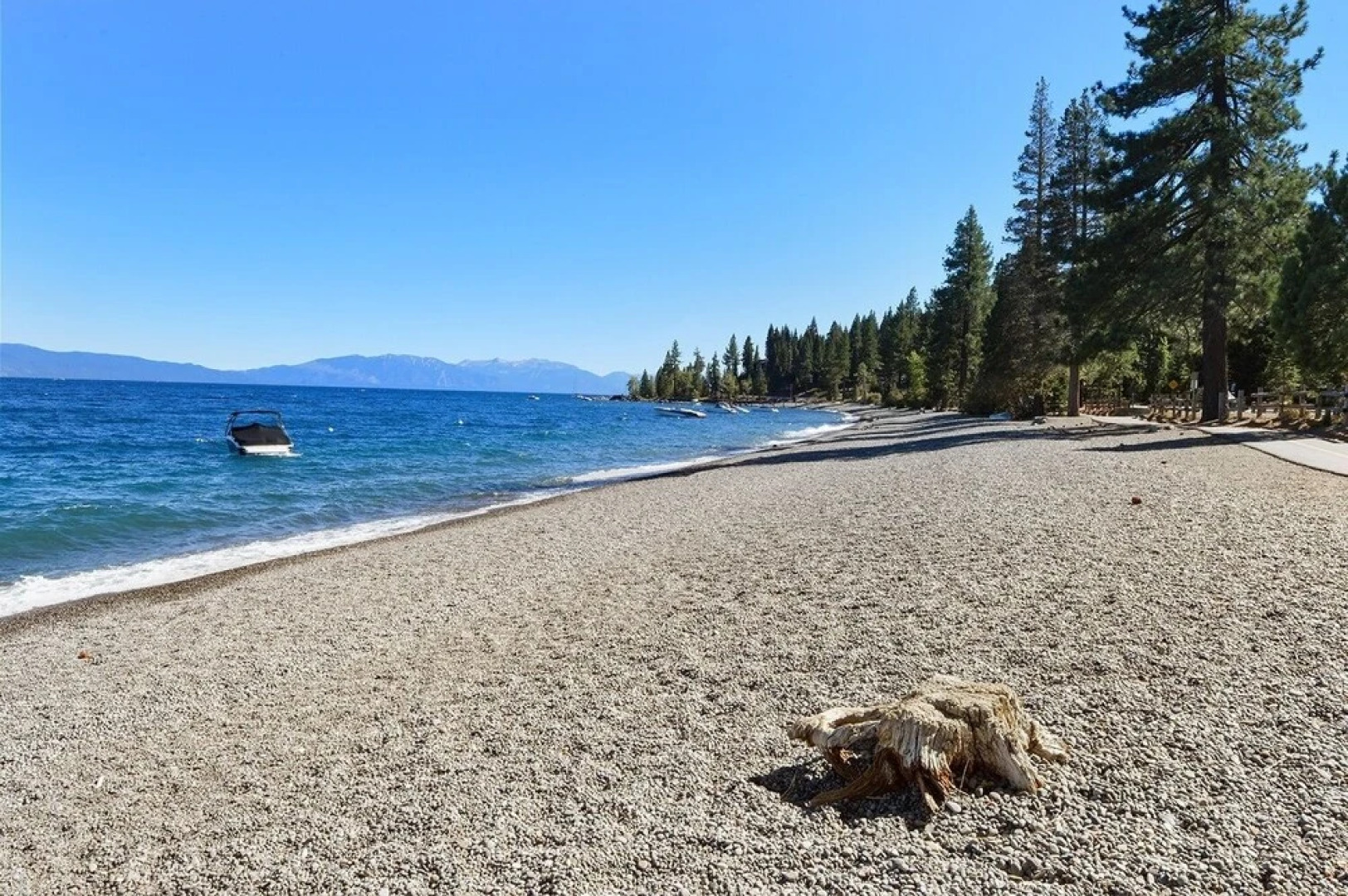 Dancing Cubs Camp - Hot Tub 2 Bedroom Cabin by Redawning