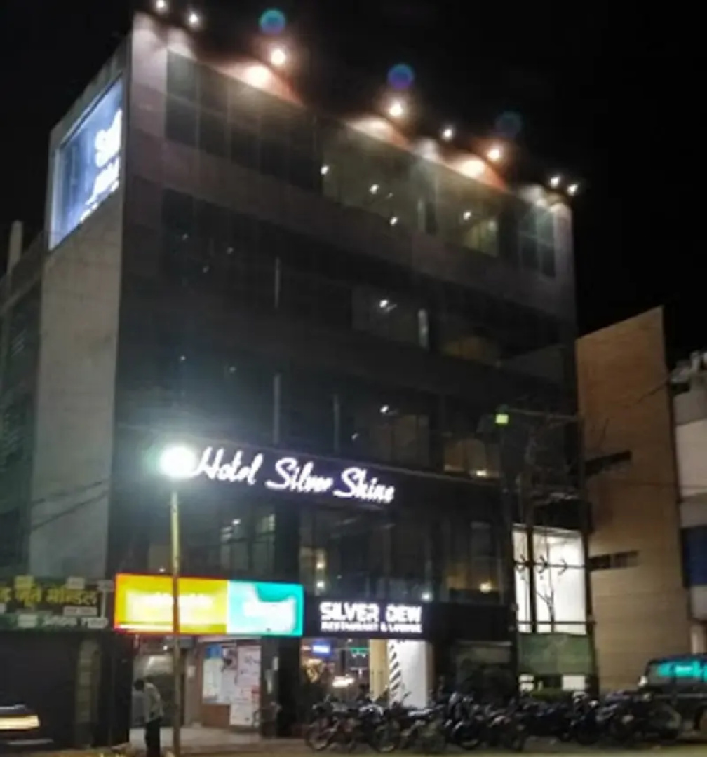 Hotel Silver Shine