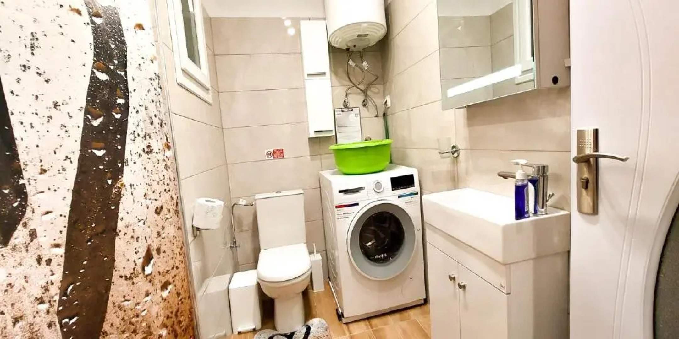 Apollo 4 - Luxury Apartment (City Center Studio)