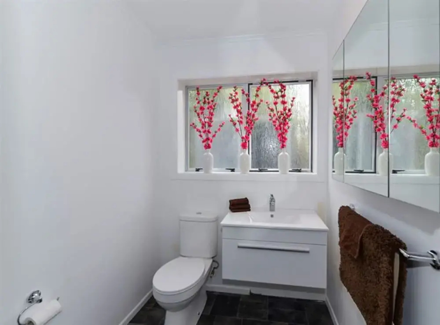 Hillside Heaven Quiet & Comfortable