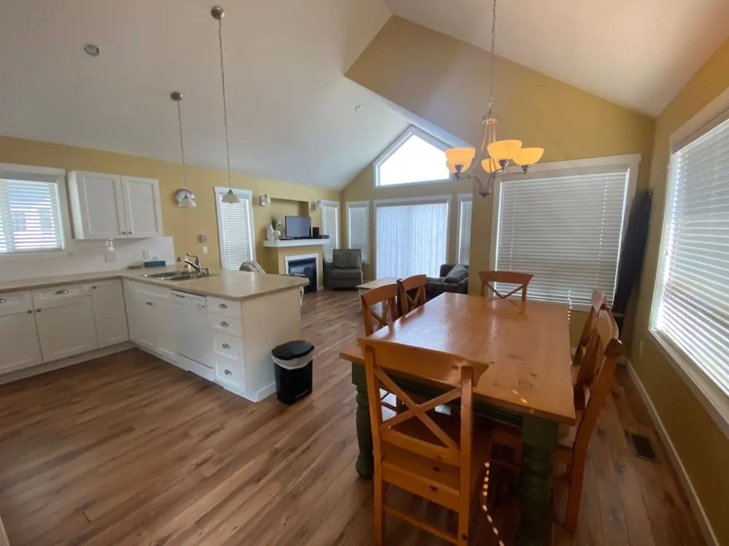 La Casa Lakeside Resort