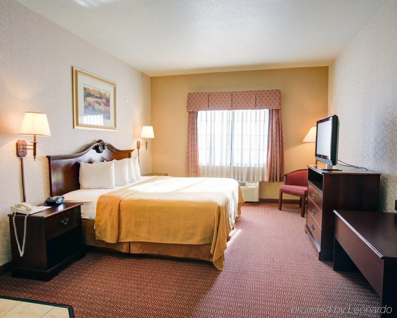 Quality Inn & Suites, Near University