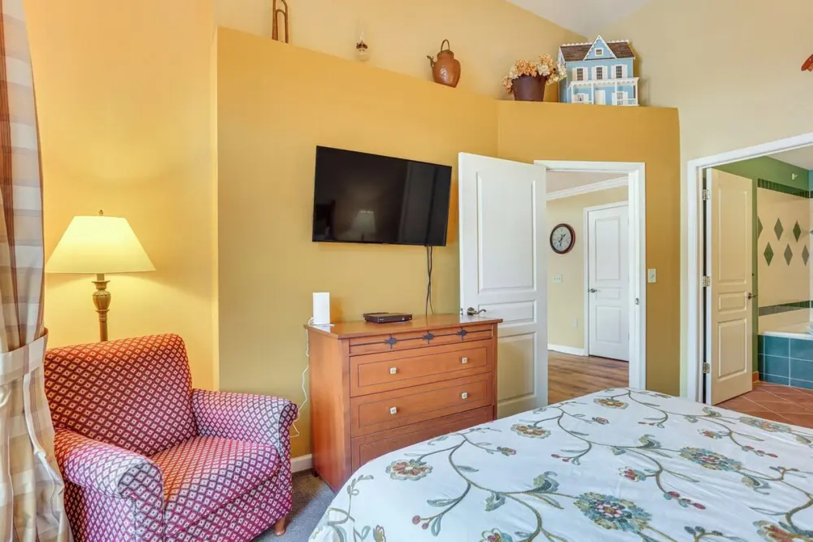 < 1 Mi to Mountain Creek Resort: Condo w/ Balcony