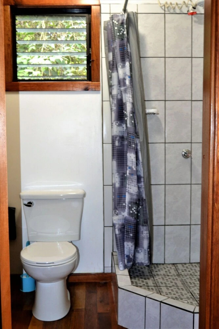 Iguana Roost for Explorers, Families or Travelers Welcome to The Tropical Acre