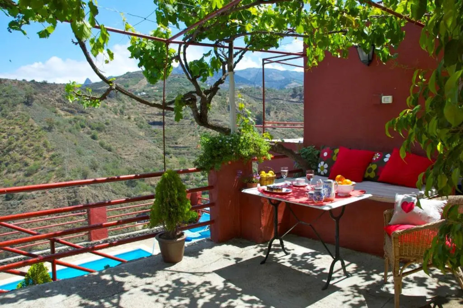 La Casa del Moral by I N Z U L A E