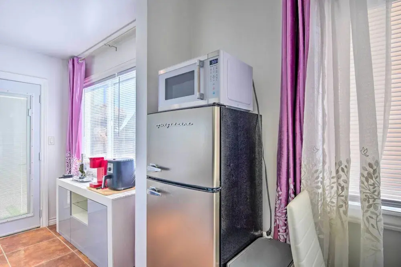 Chatsworth Studio w/ Mountain Views!