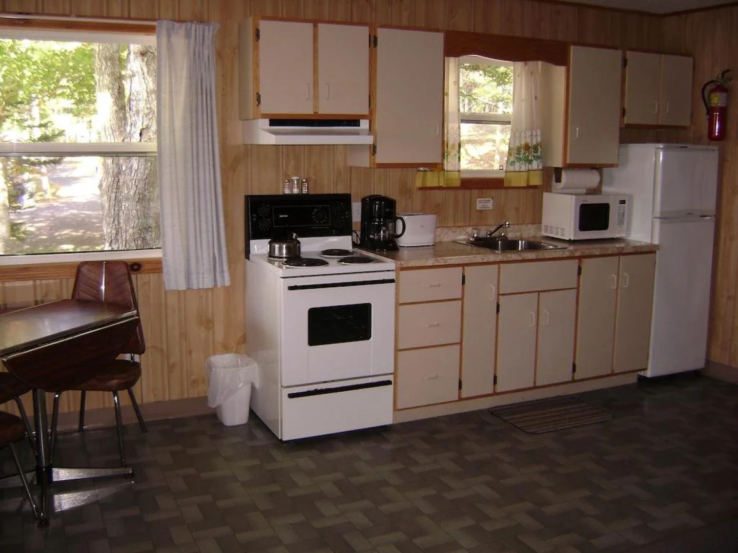 Mountain Top Cottages & Campground