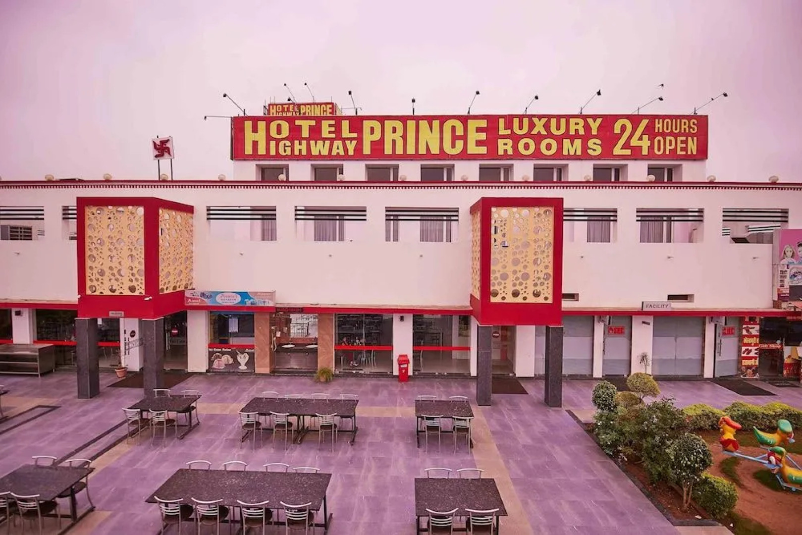 Hotel Highway Prince