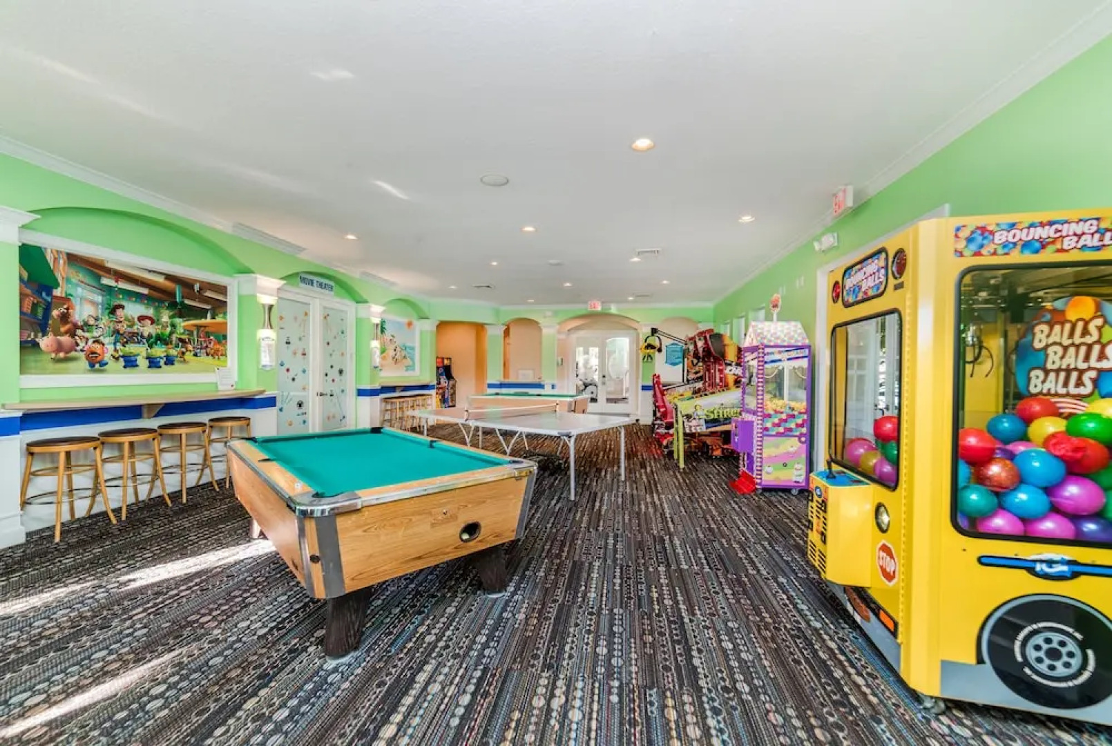 Windsor Palms Resort Homes, Townhomes & Condos