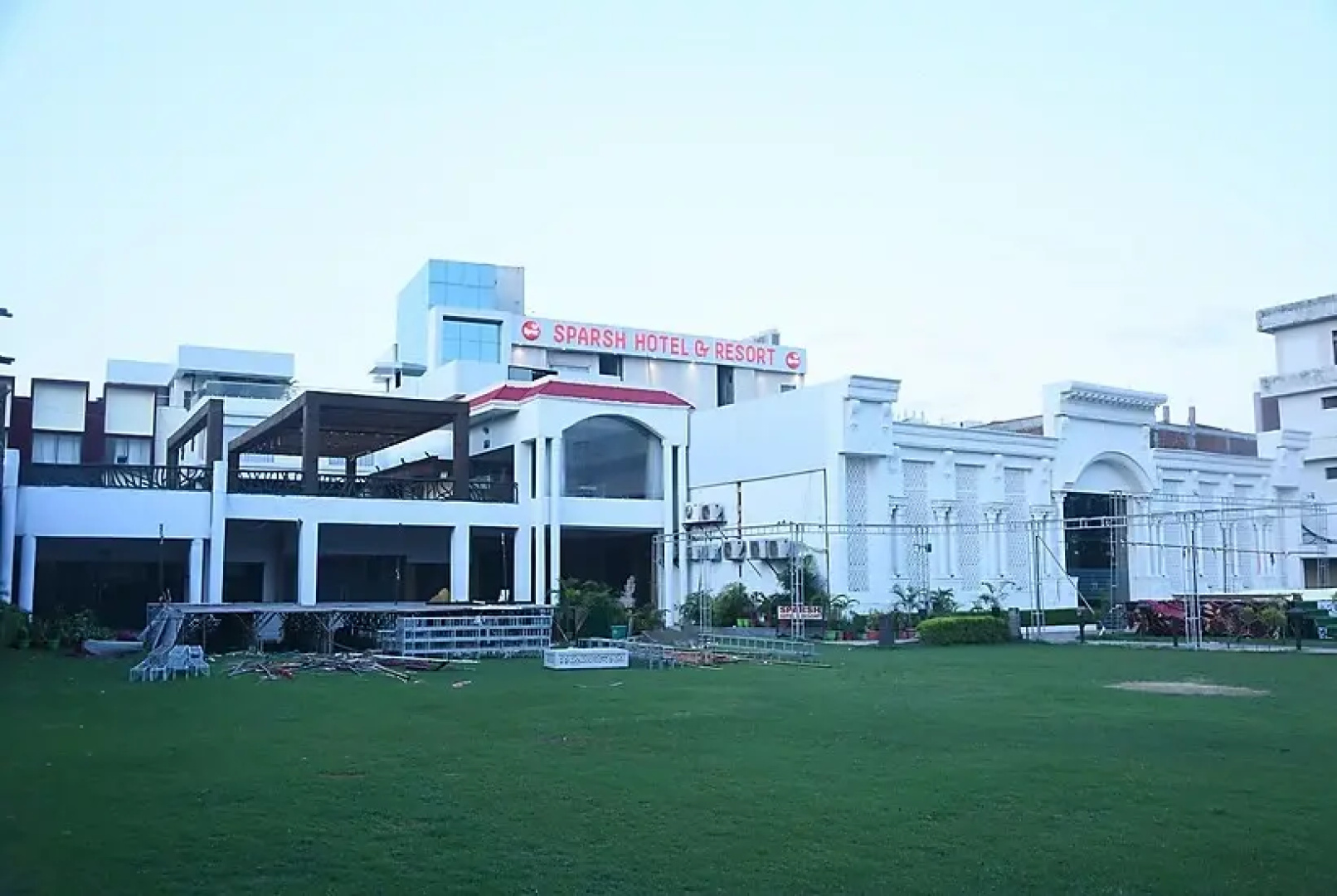 Sparsh Hotel & Resort