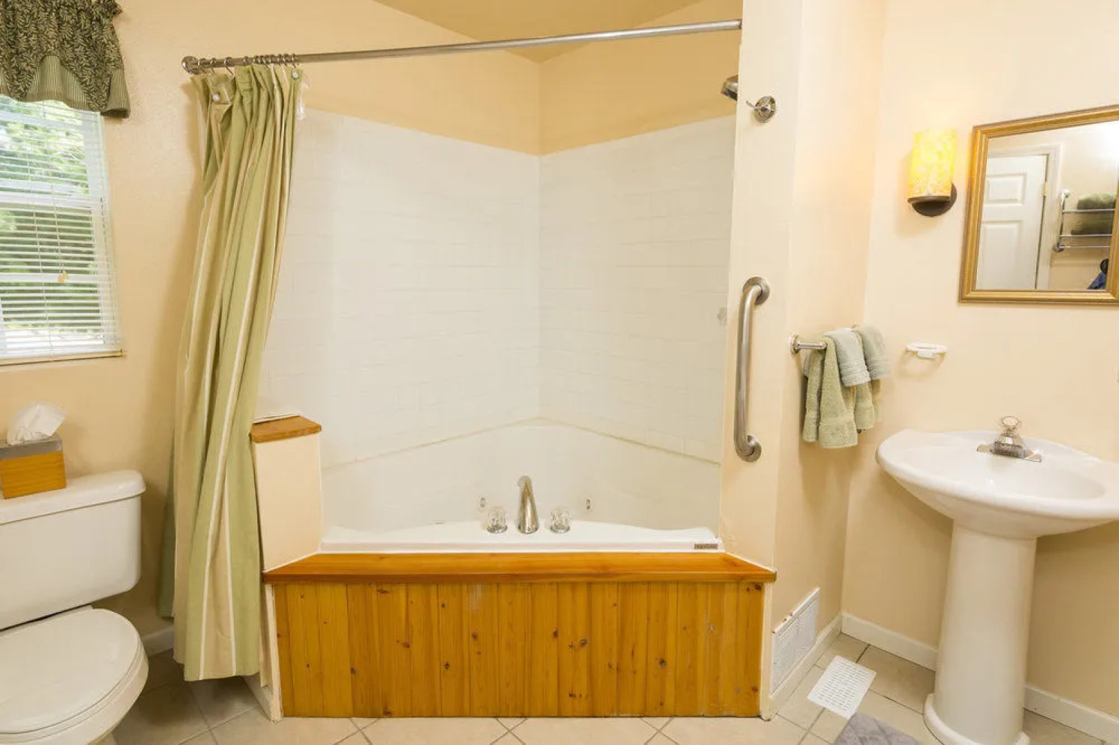 Hawk Valley Retreat and Cottages