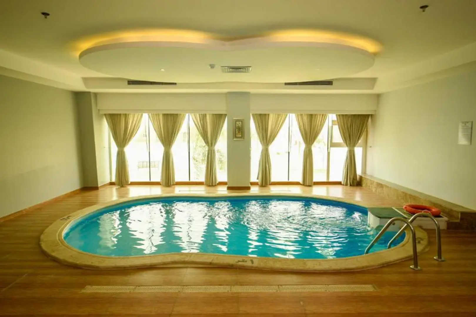 Hotel & Resort Golden Marina Yanbu  فندق ومنتجع جولدن مارينا ينبع إدارة وتشغيل شركة منتجع المرسى الذهبي