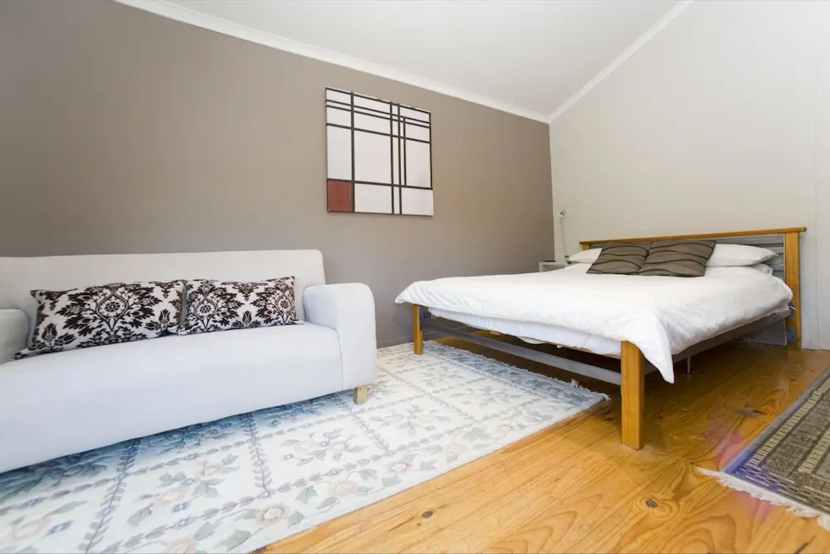 Earle Street Apartment