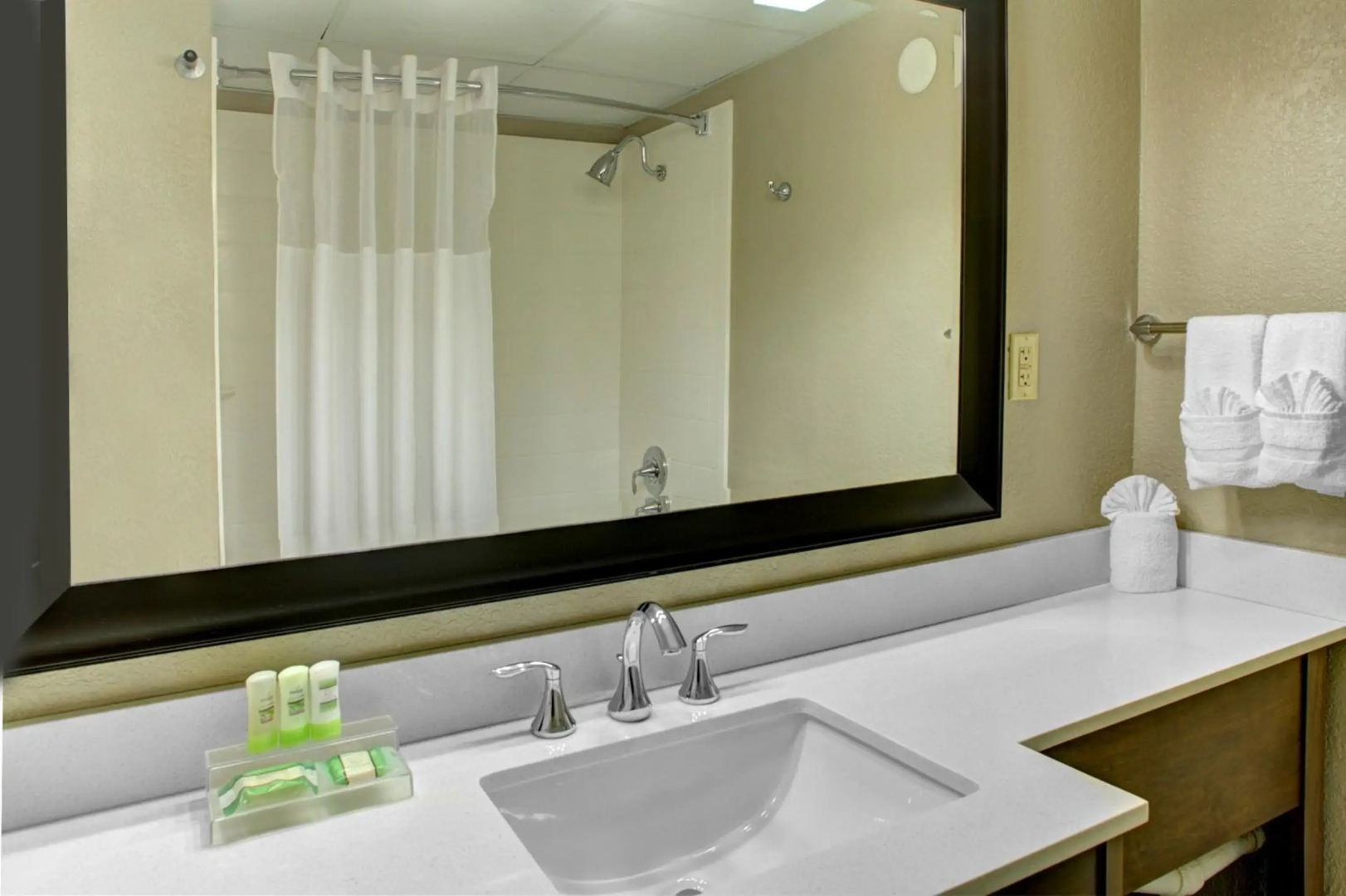 Country Inn & Suites by Radisson Asheville Downtown Tunnel Road