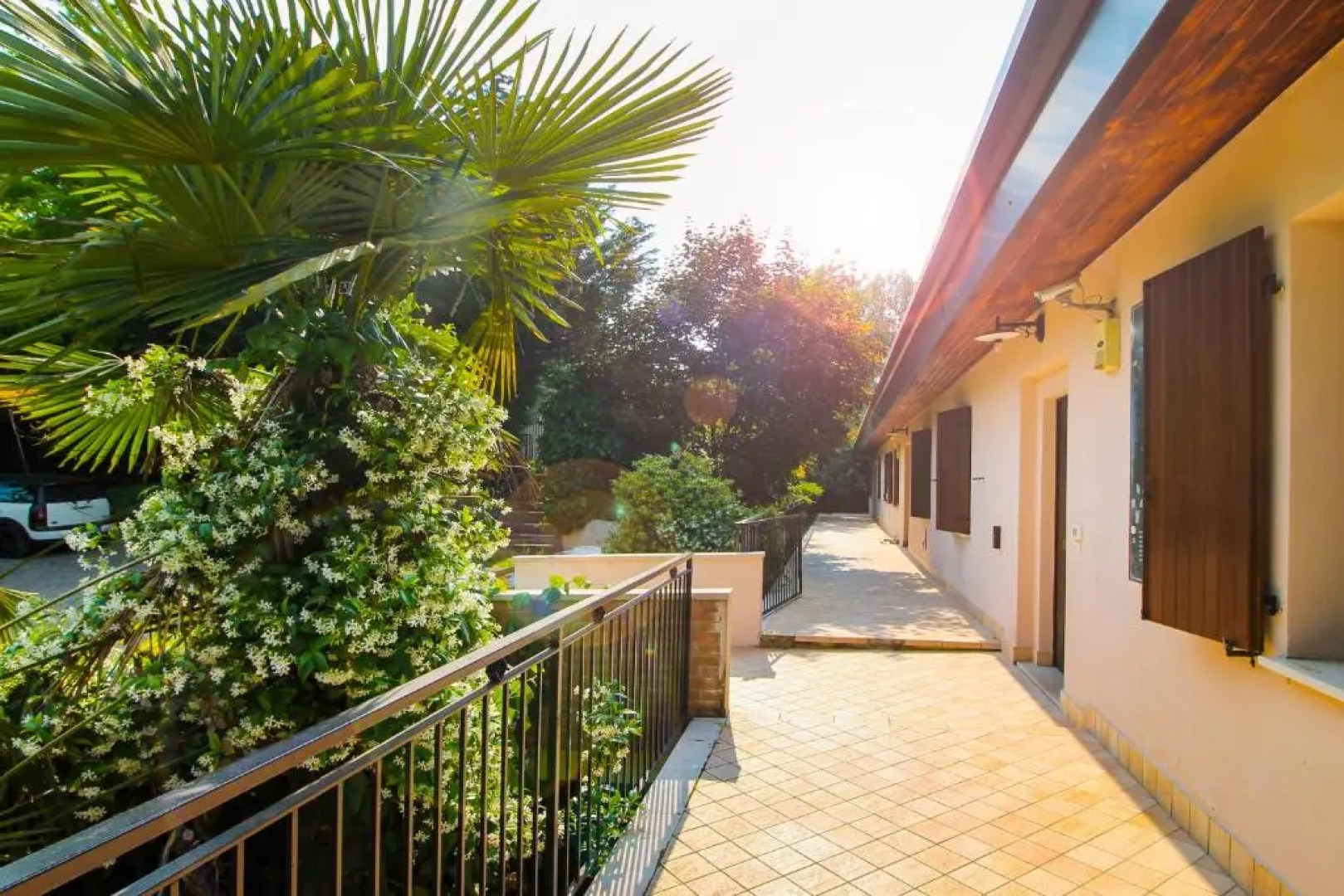 Lake & Country Holidays