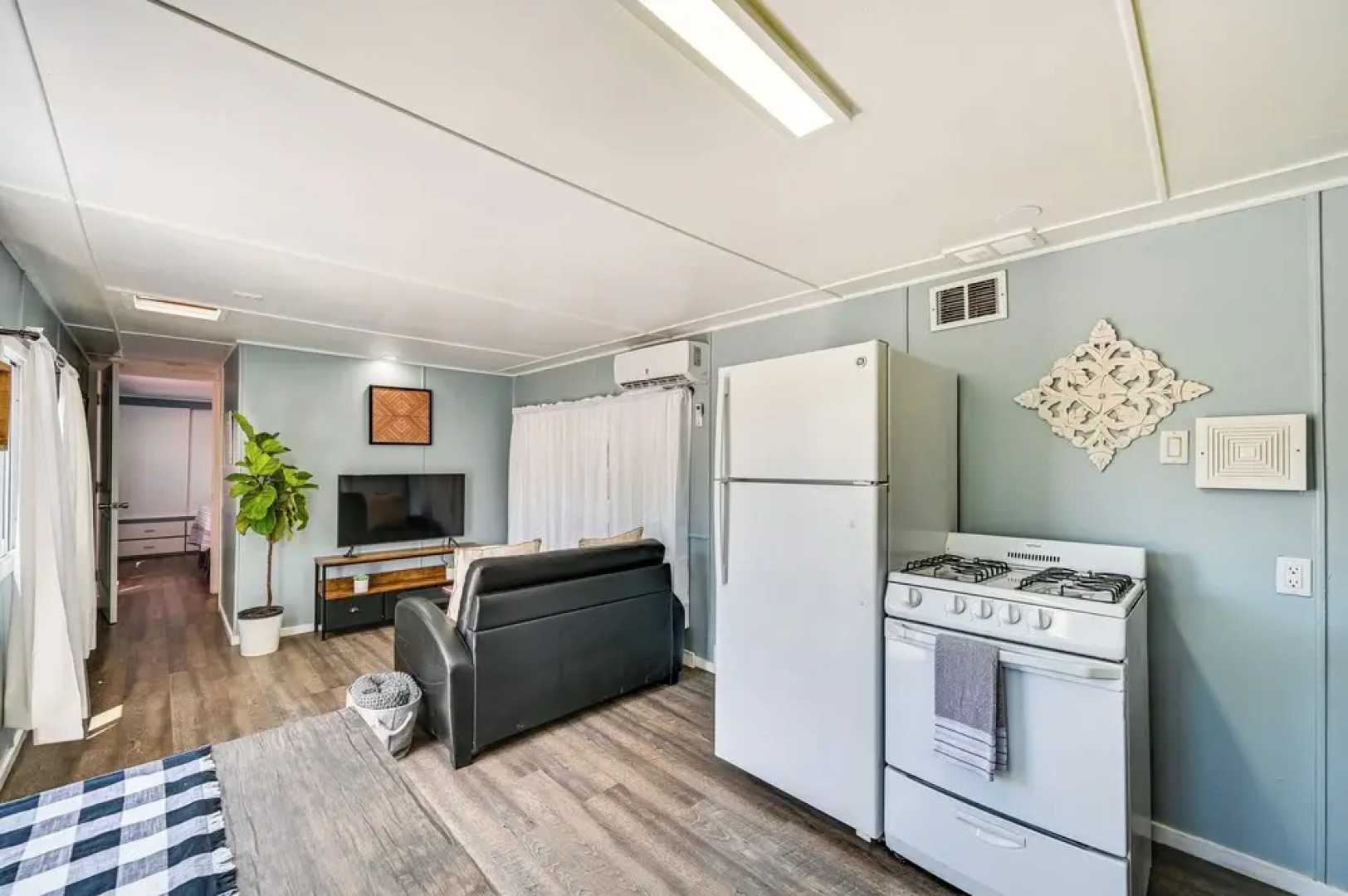 Low-key Poway Home ~ 20 Mi to La Jolla & San Diego