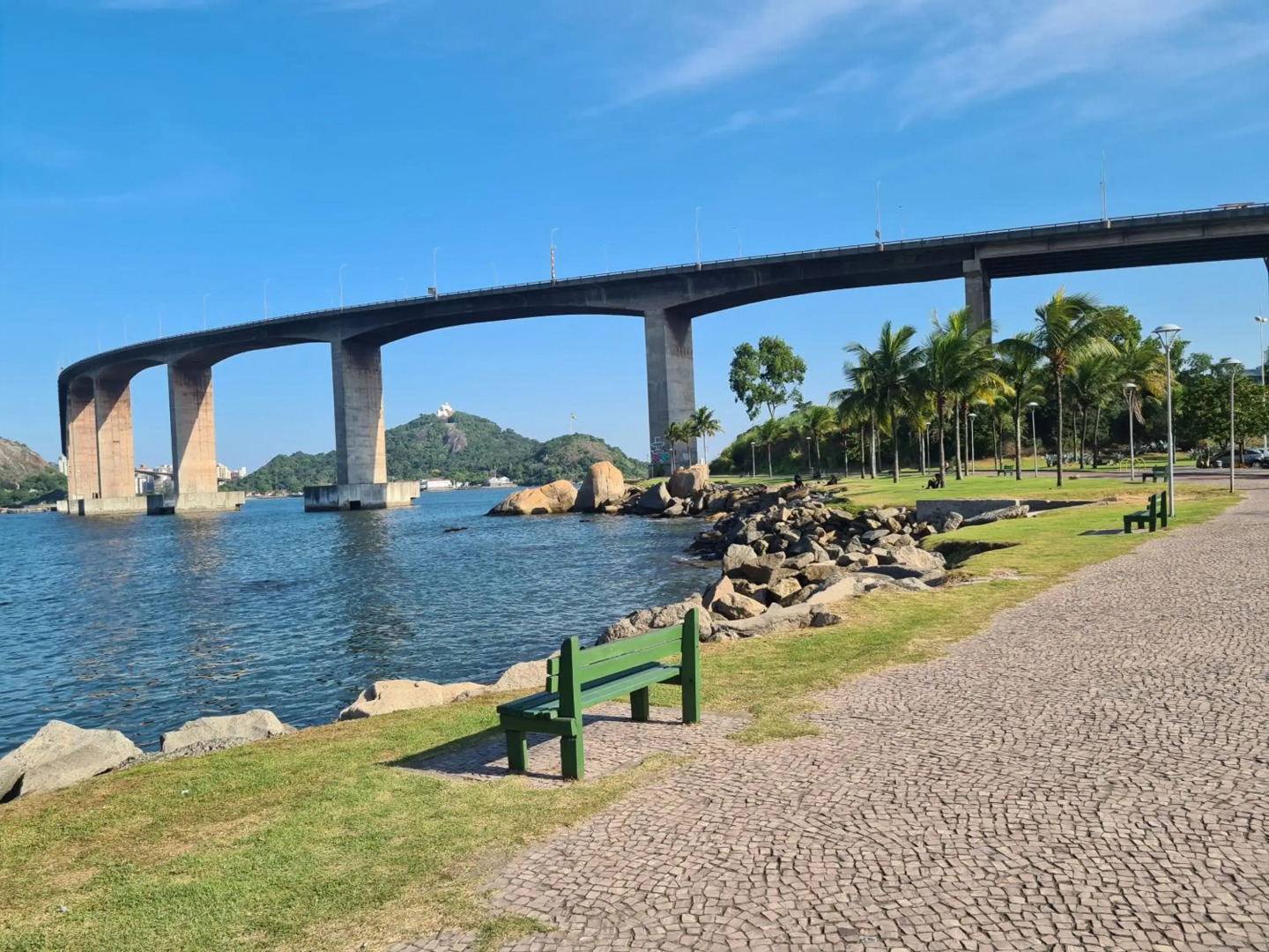 Flat Pasárgada 812, Free Bikes, pé na praia