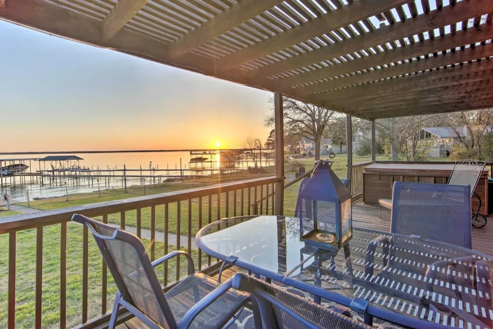 Gun Barrel City Home w/ Hot Tub!