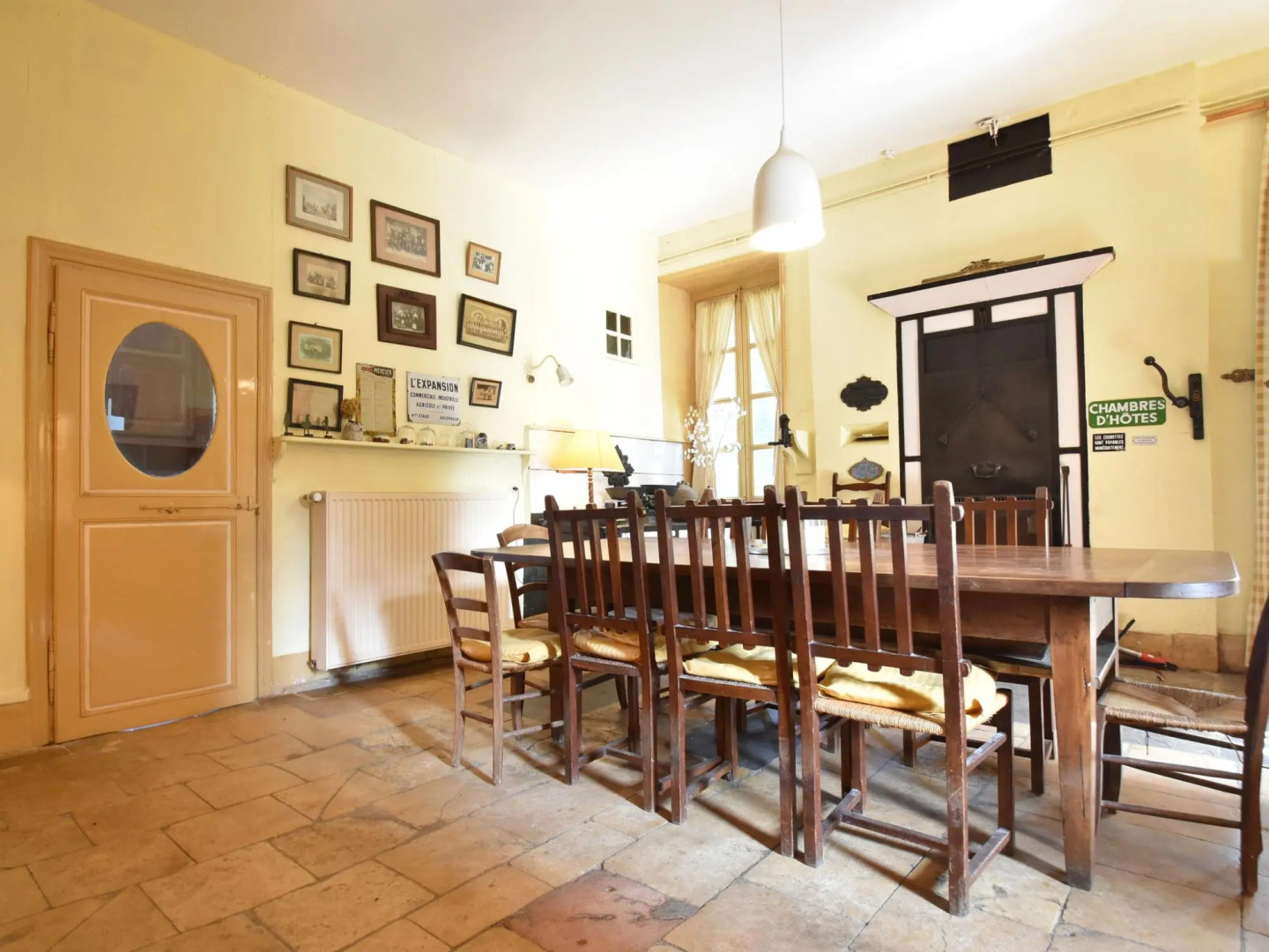 Vintage Mansion in Saint-aubin-sur-loire With Pool