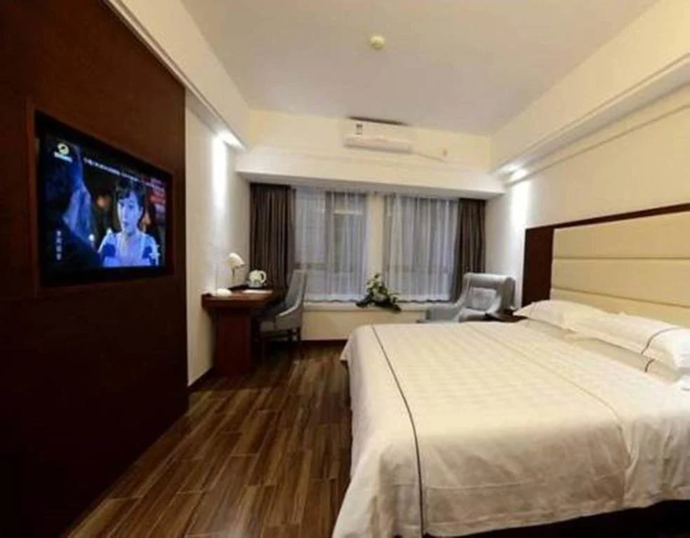 Four Seasons Carme Hotel