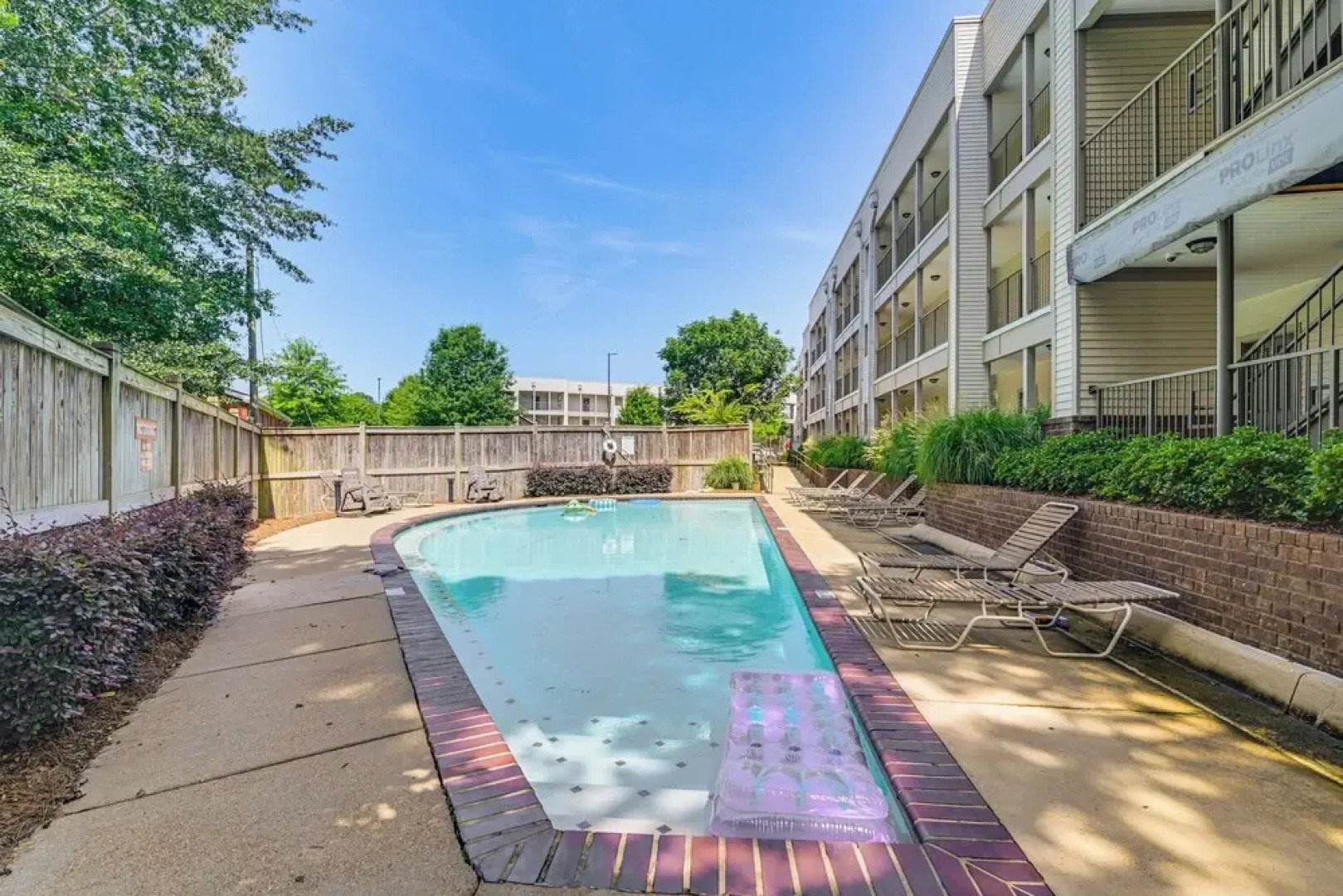 Cotton District Condo: Walkable Spot for Game Day!