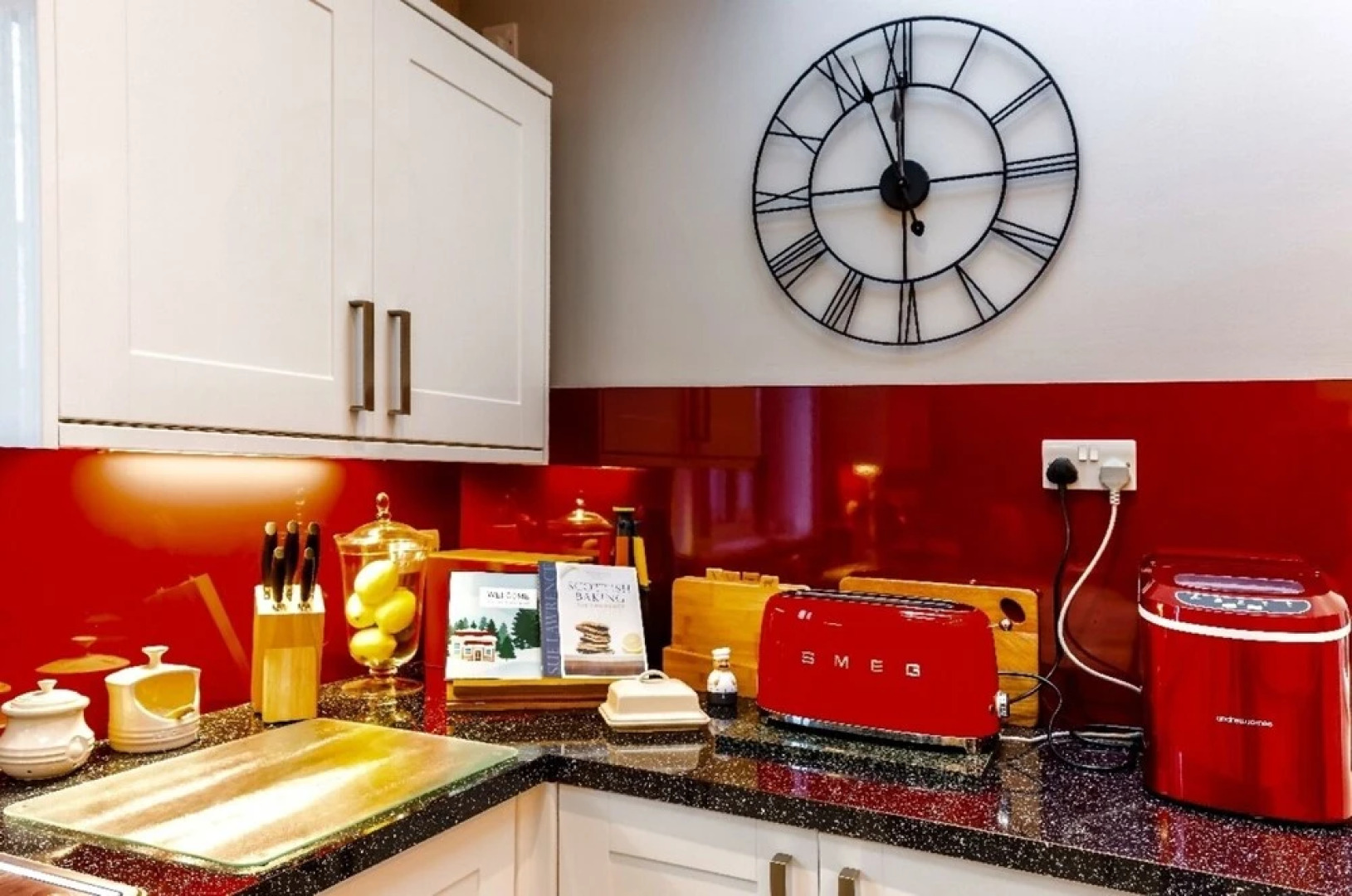 Warm and Welcoming Villa, Perfect Home From Home