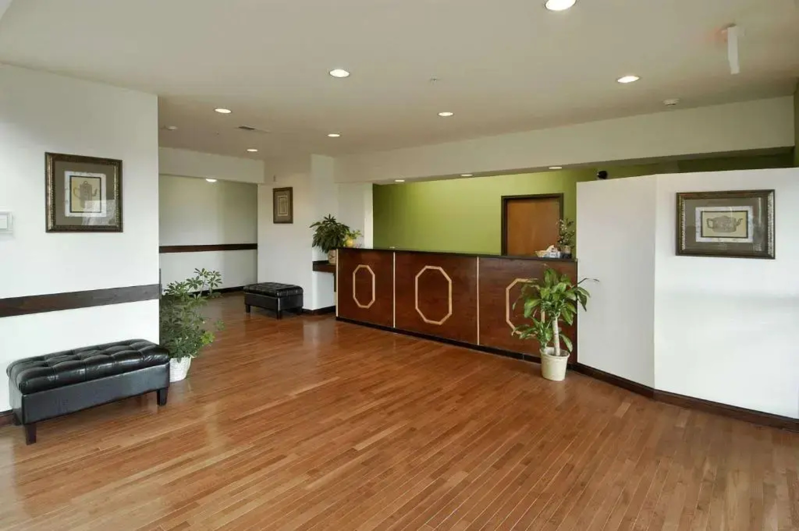 Super 8 Bowling Green North