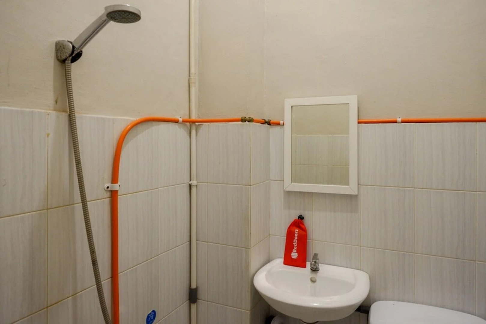 Kost Harmoni by RedDoorz