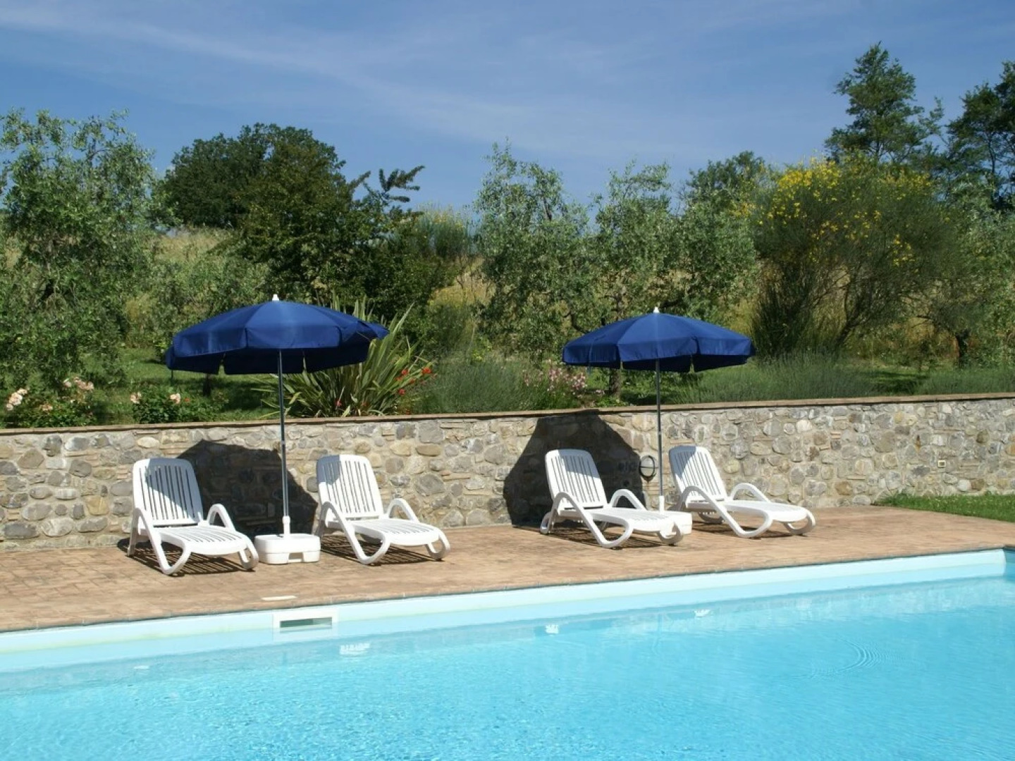 Cosy Apartment With Communal Pool and Stunning Views