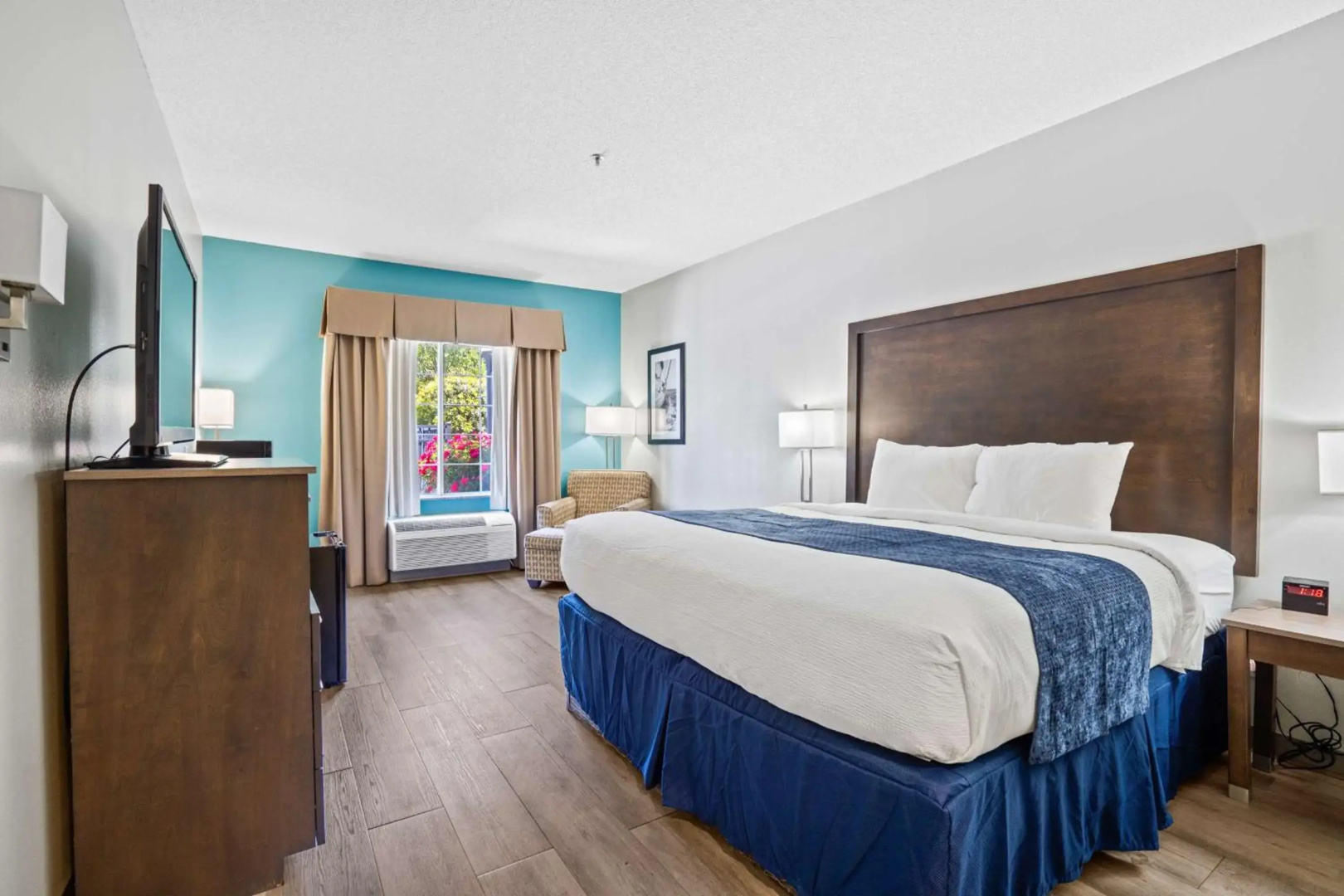 Blue Water Inn & Suites, BW Signature Collection