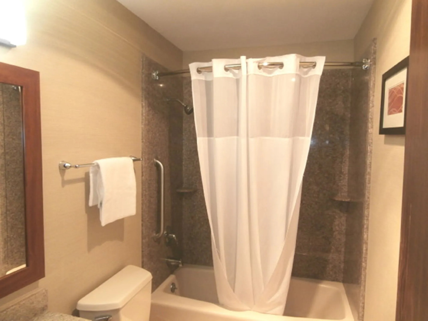 Quality Inn & Suites Boonville - Columbia