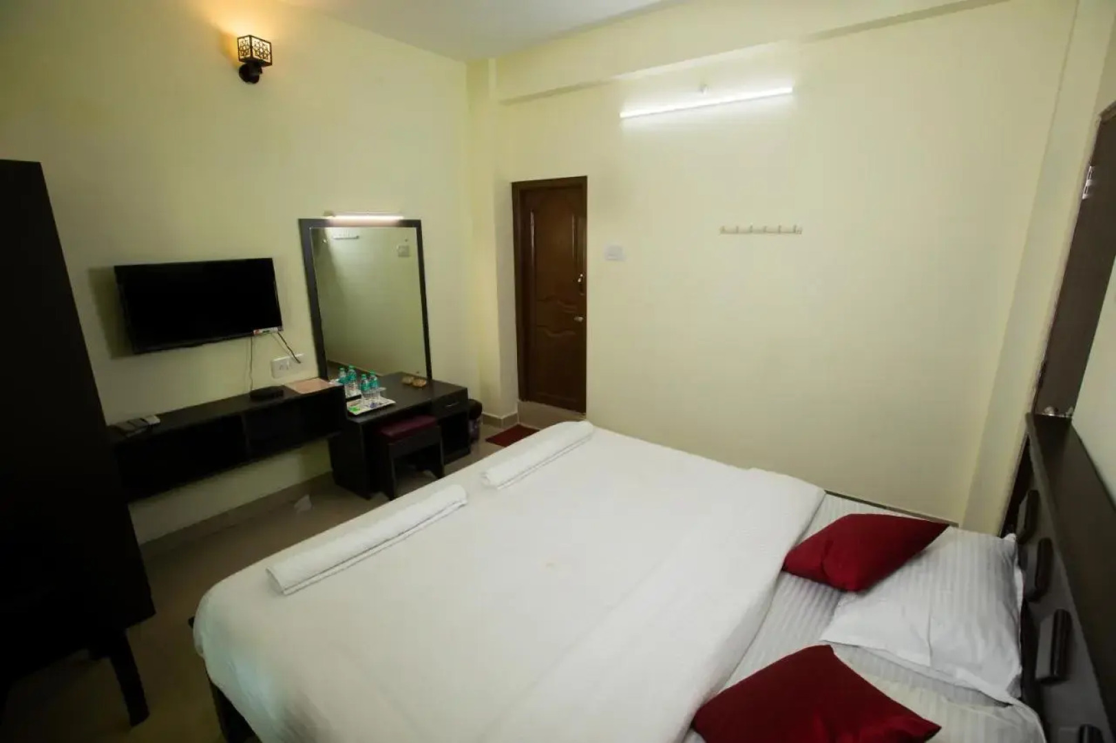 Srichand Business Class Rooms