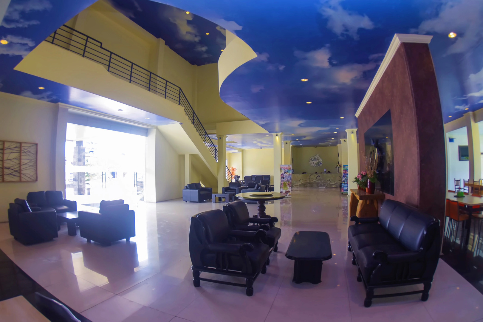 Mahkota Hotel Genteng