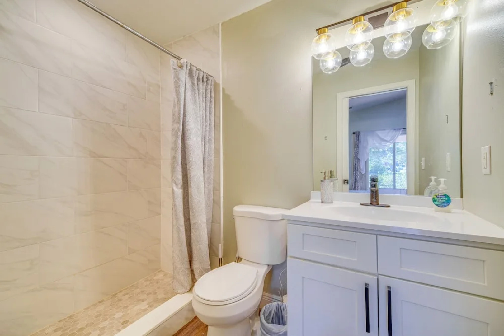 Sunny Palm Bay Home w/ Screened Porch Near Beaches