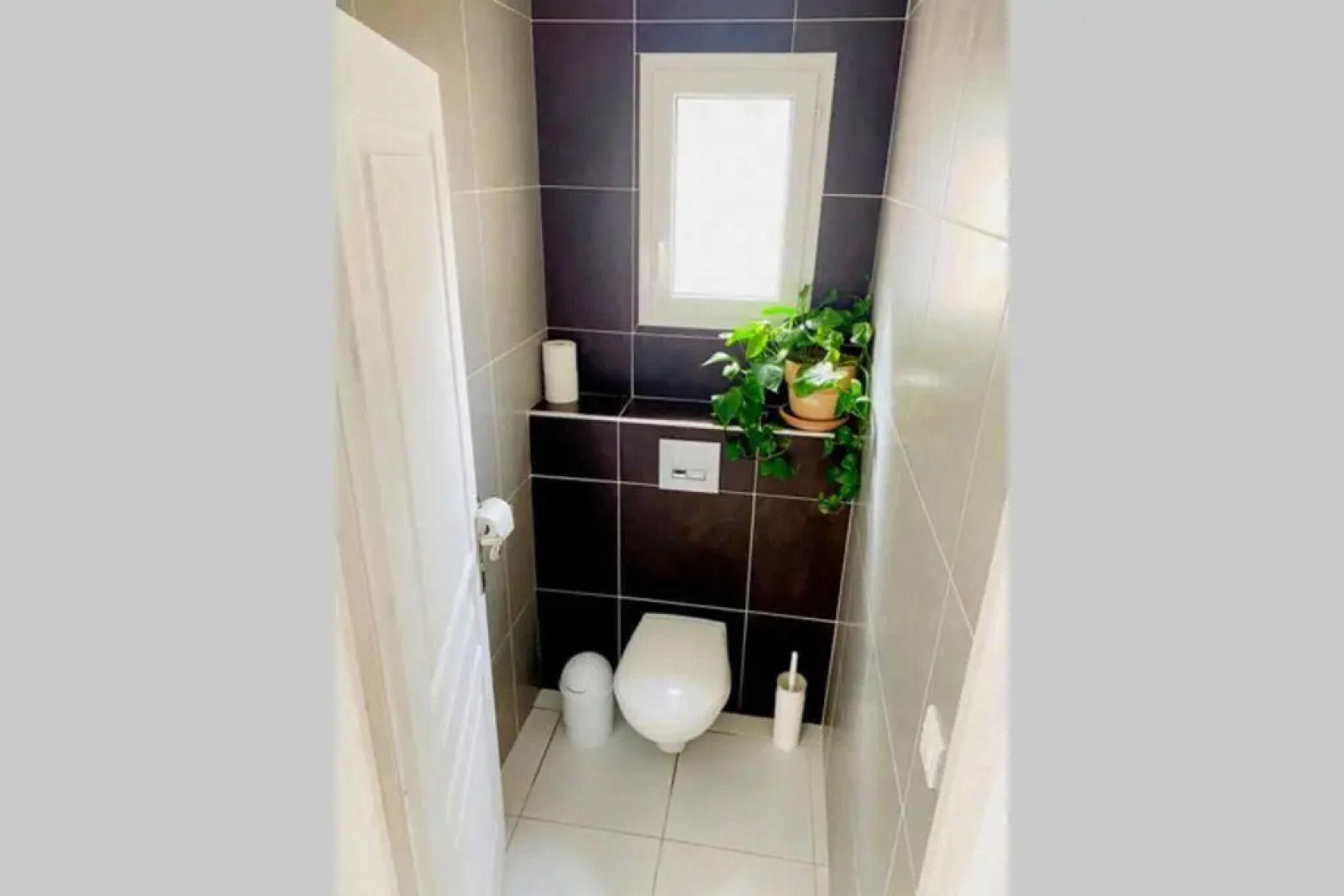 VILLA 6 PERSONNES /PISCINE/CAMPAGNE/TERRAIN DE PETANQUE/15 km BANDOL