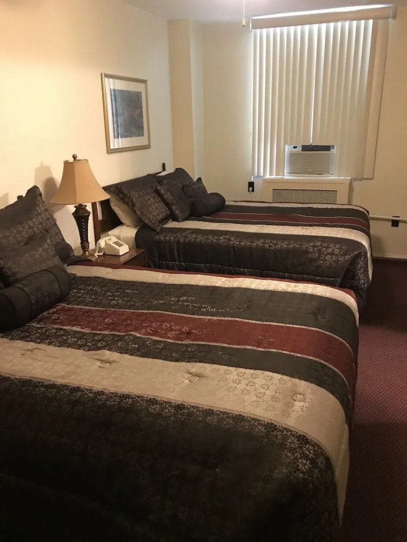 The Mountaineer Hotel