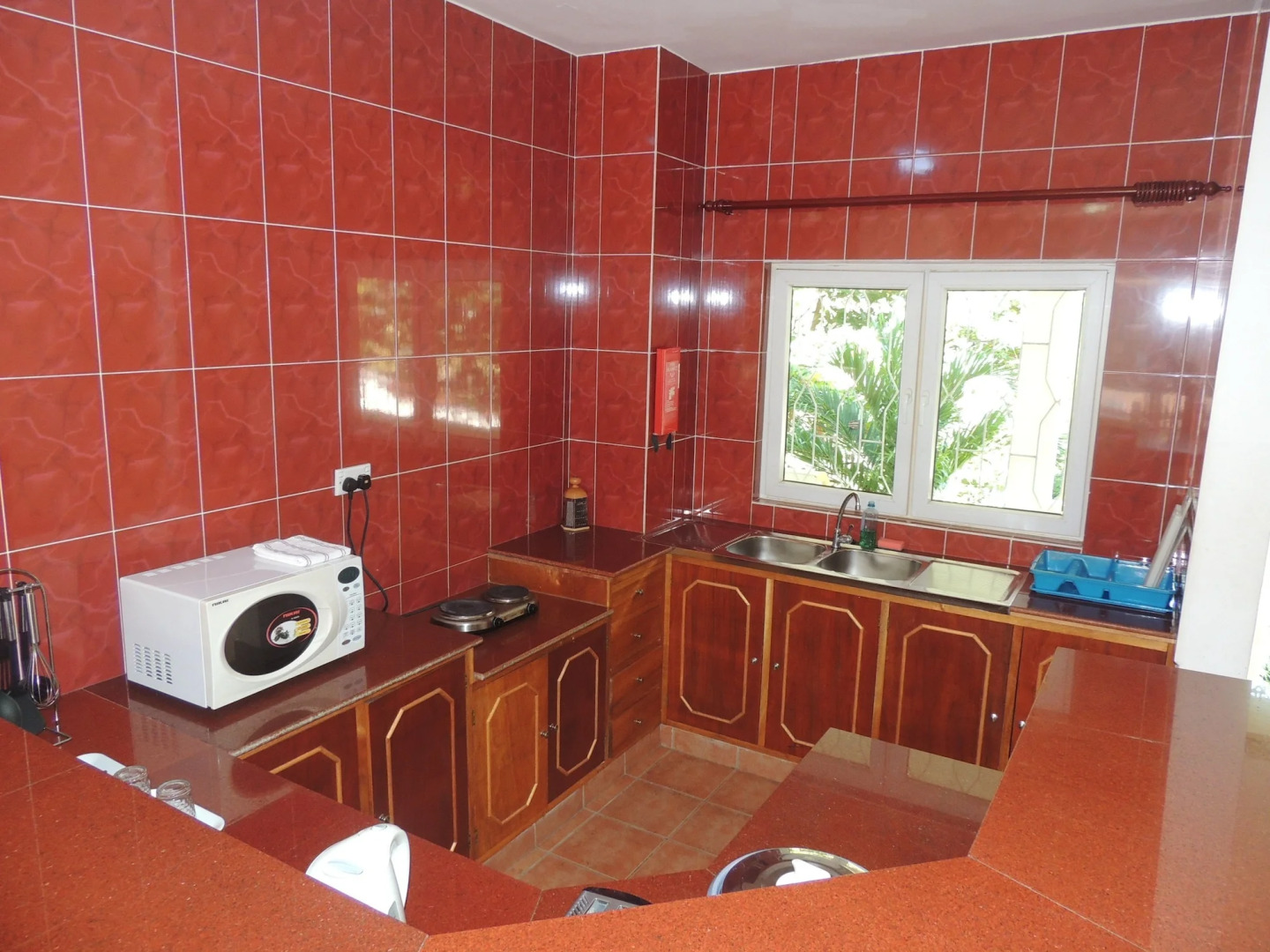 Reef Holiday Apartments