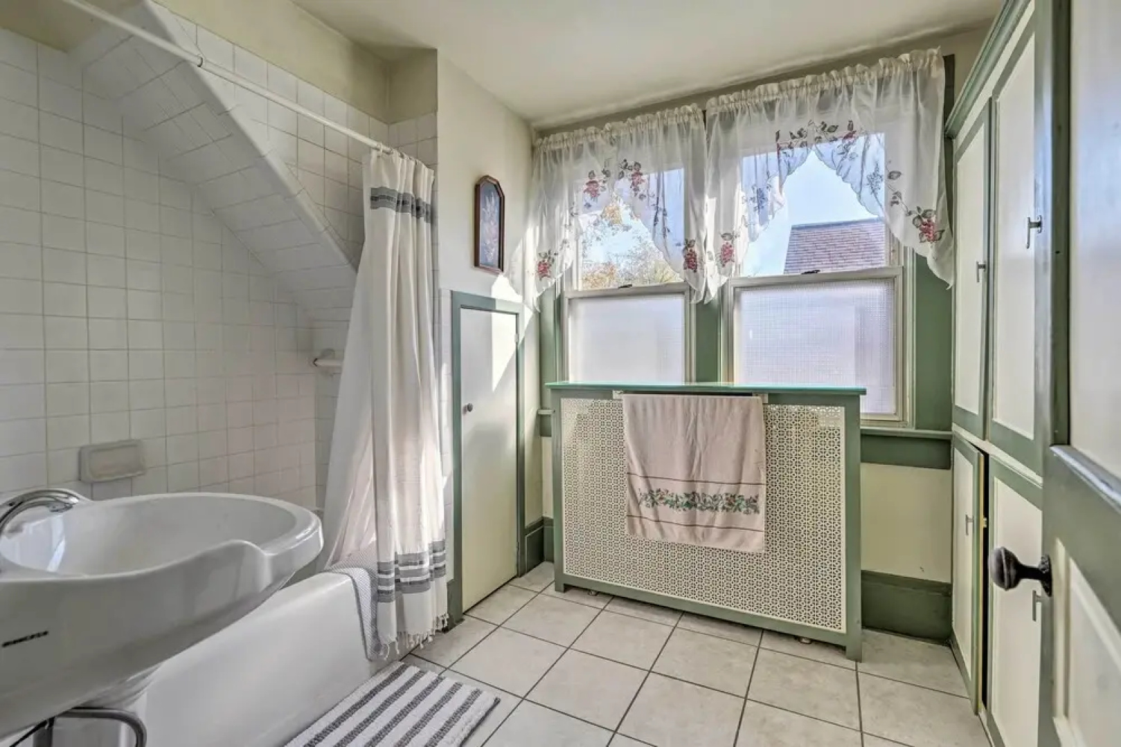 Victorian Apartment < 1 Mi to Wisconsin River