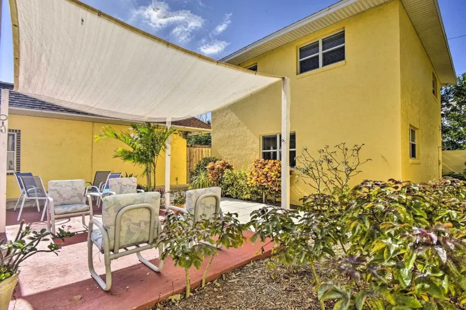 Sunny Cocoa Beach Escape w/ Bikes, Walk to Beach