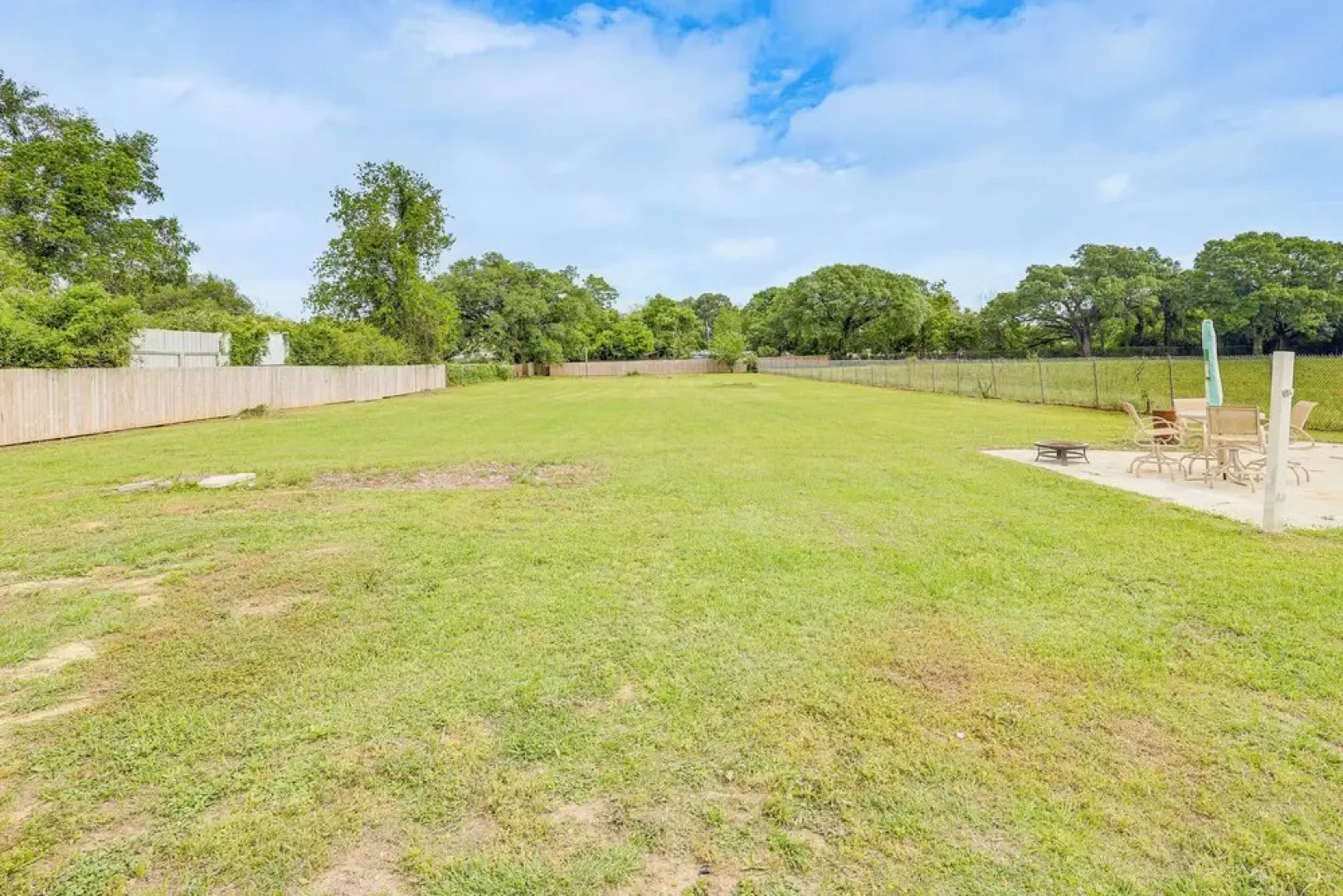 Pensacola Home on 1 Acre w/ Large Yard & Grill!