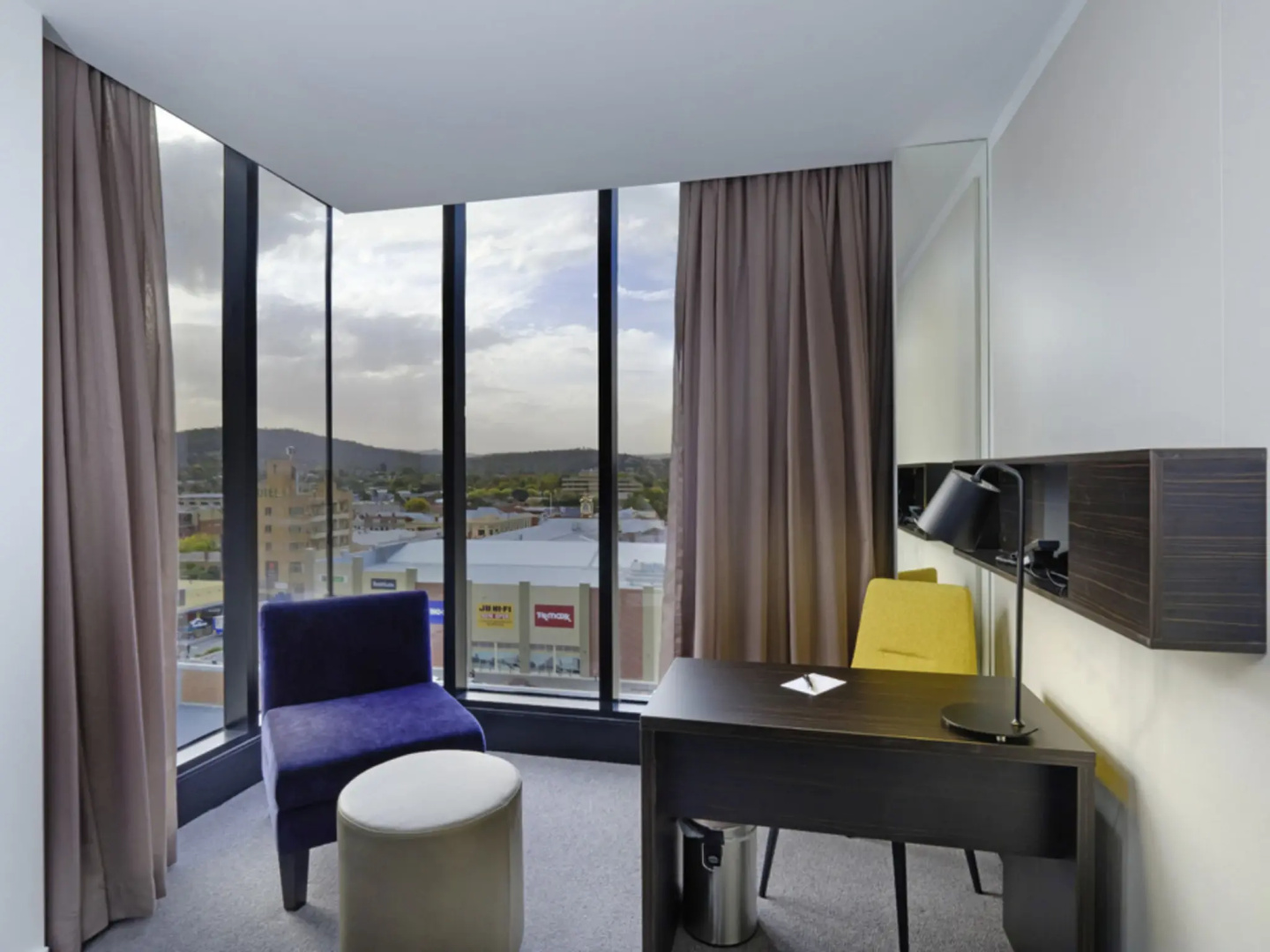 Mantra Albury Hotel