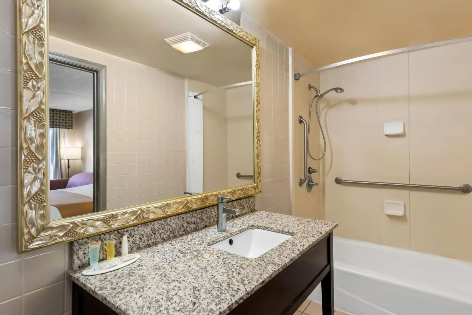 Days Inn by Wyndham Petersburg/South Fort Lee