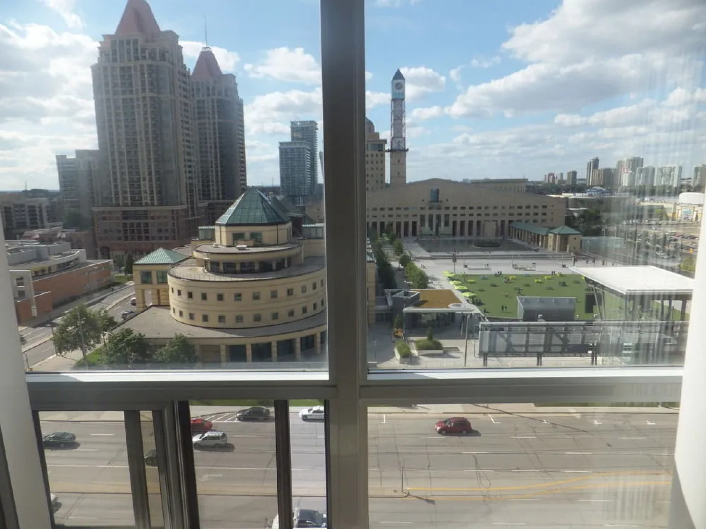 Grand Ovation by Maplewood Suites